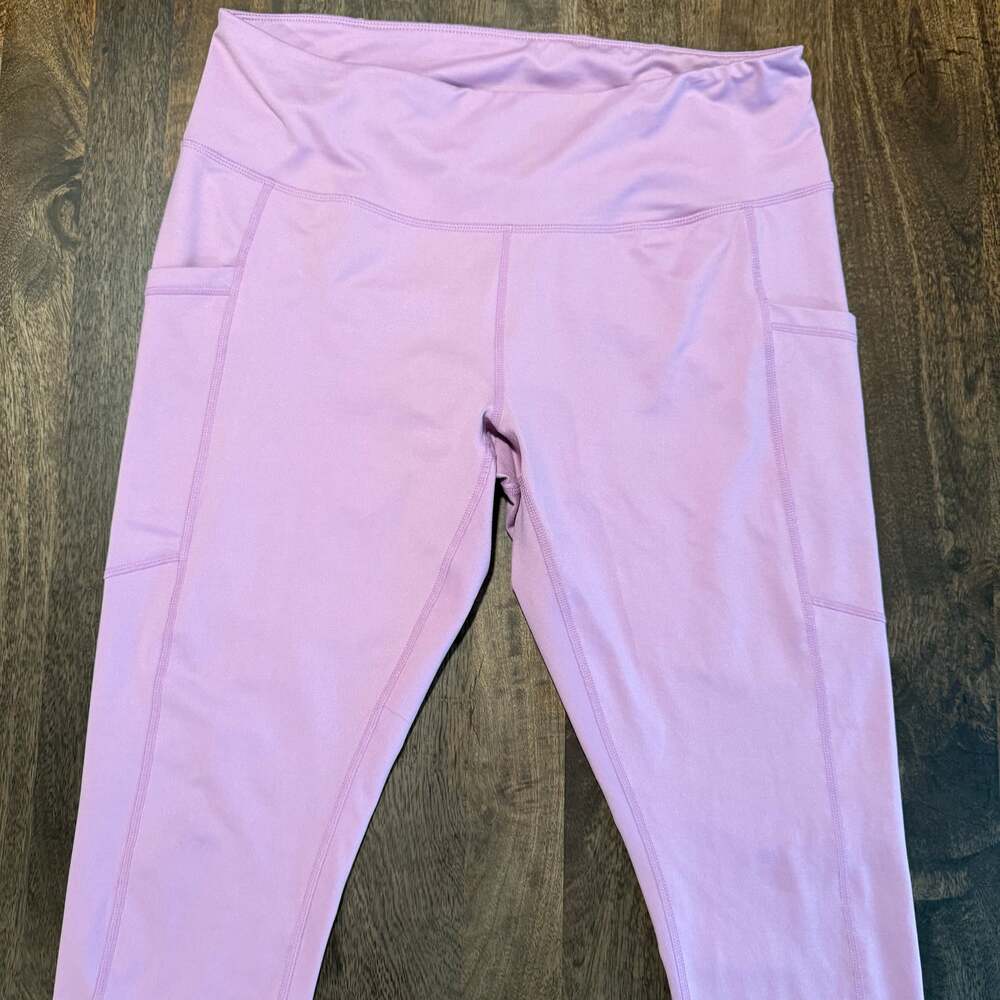 Z by Zella Light Purple Cropped Athletic Leggings with Side Pockets
